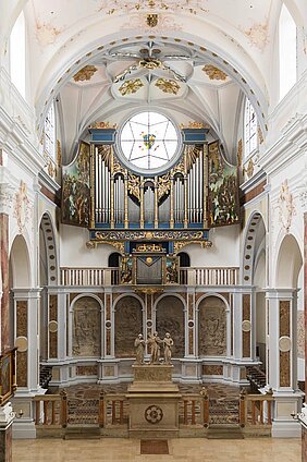 Innenansicht der Fuggerkapelle (1509-12) bei St. Anna in Augsburg, Blick von Osten, Foto: Prof. Rainald [JPG-Datei].